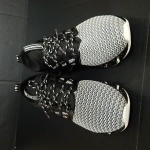 MAYZERO Black/White Blade Mesh Running Shoes, Men's Size 45 EUR / 12 US